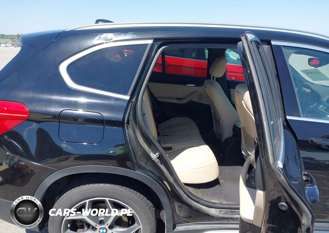 2018 BMW X1 xDrive28I VIN:WBXHT3C35J5K30979 - 8