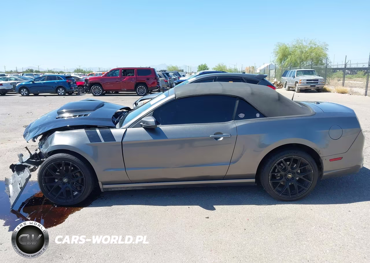 2014 Ford Mustang V6-V6 Premium VIN:1ZVBP8EM8E5328515 - 14