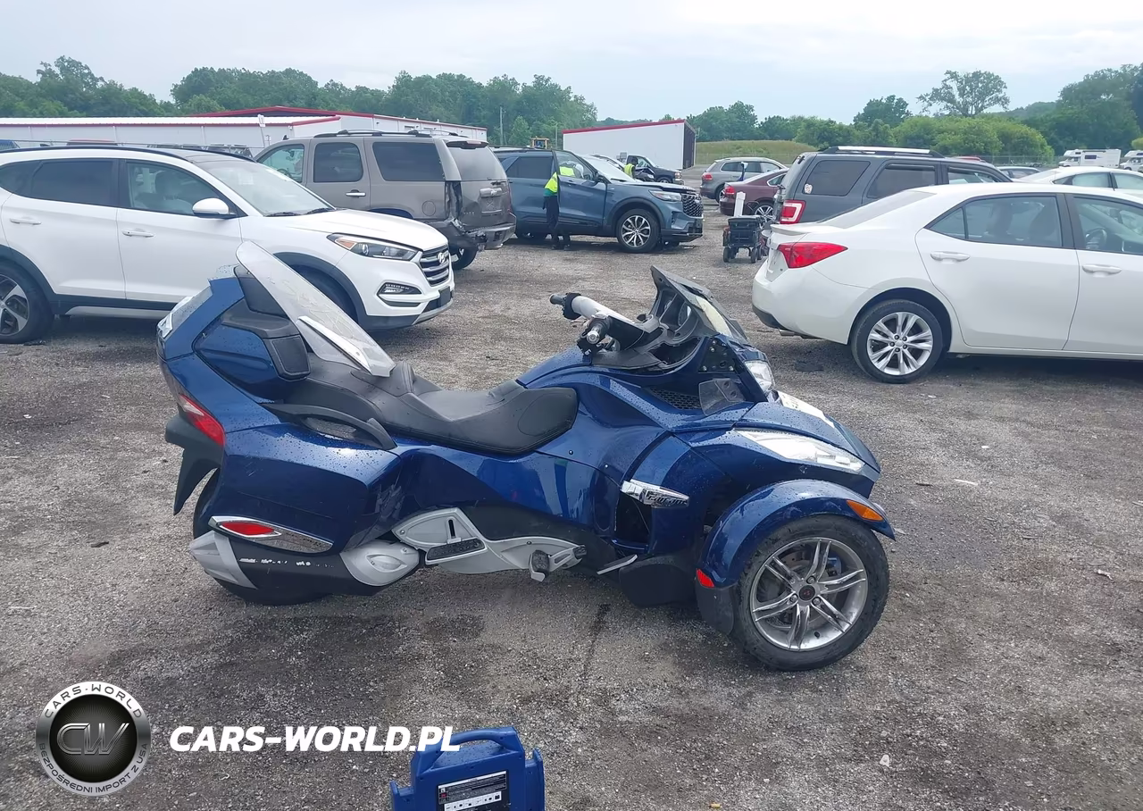 2011 Can-Am Spyder Roadster Rt VIN:2BXJBKC19BV001520 - 12