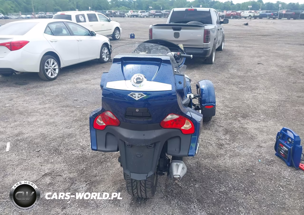 2011 Can-Am Spyder Roadster Rt VIN:2BXJBKC19BV001520 - 6