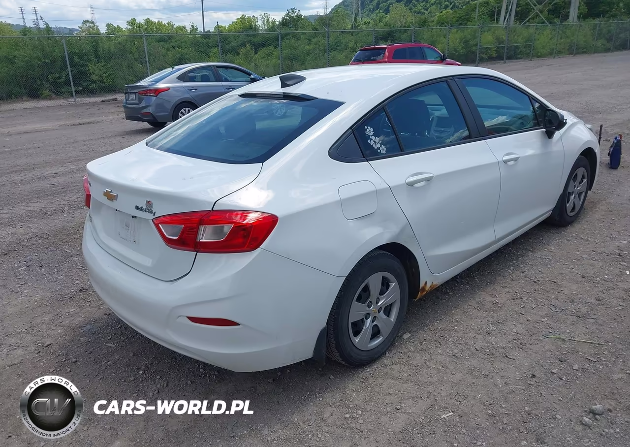 2016 Chevrolet Cruze Ls Auto VIN:1G1BC5SM0G7273074 - 4