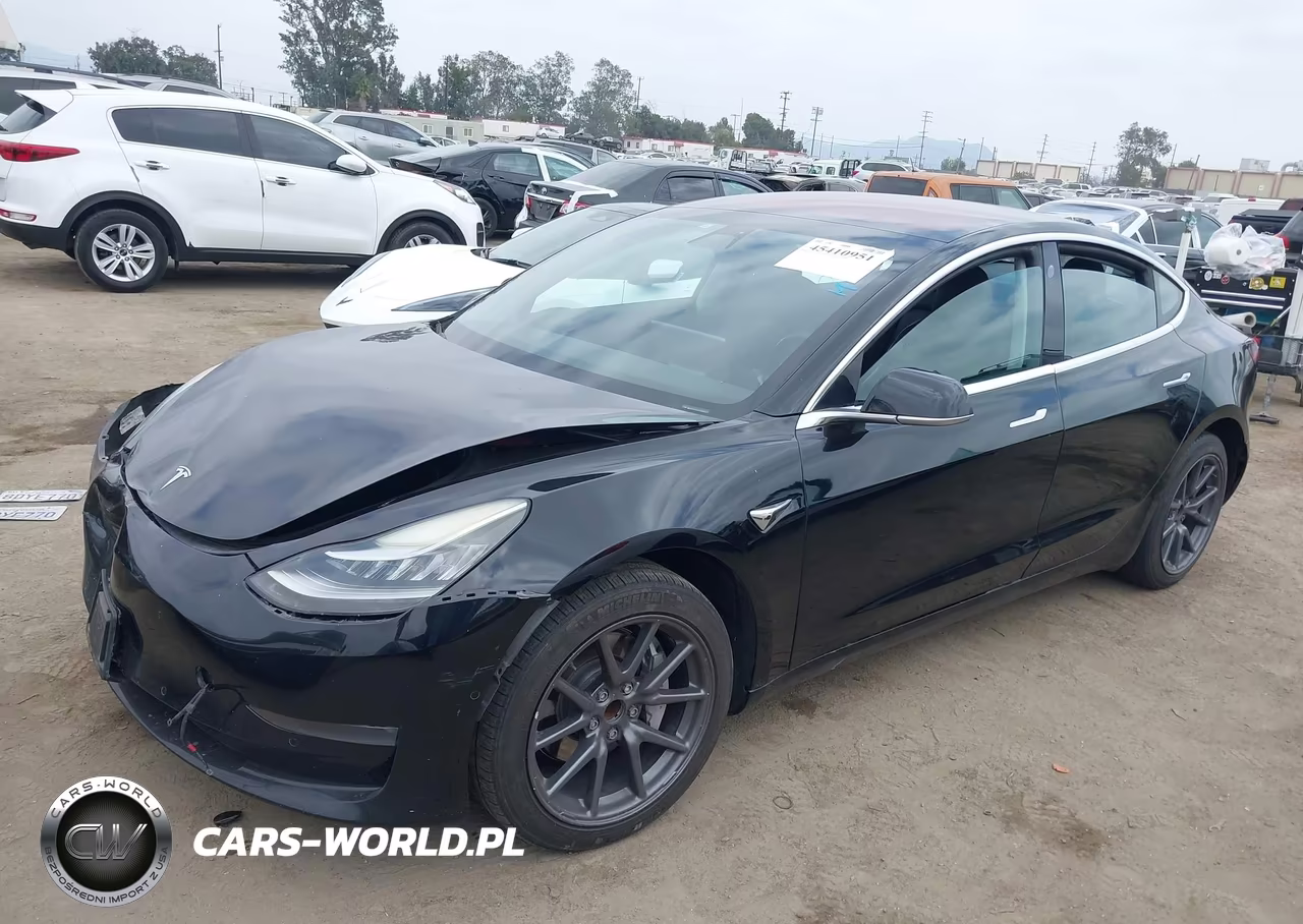 2018 Tesla Model 3 Long Range-Mid Range VIN:5YJ3E1EA0JF021133 - 2