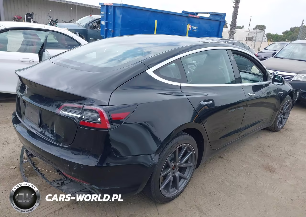 2018 Tesla Model 3 Long Range-Mid Range VIN:5YJ3E1EA0JF021133 - 4