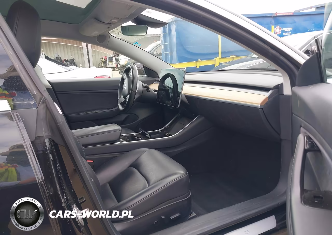 2018 Tesla Model 3 Long Range-Mid Range VIN:5YJ3E1EA0JF021133 - 5