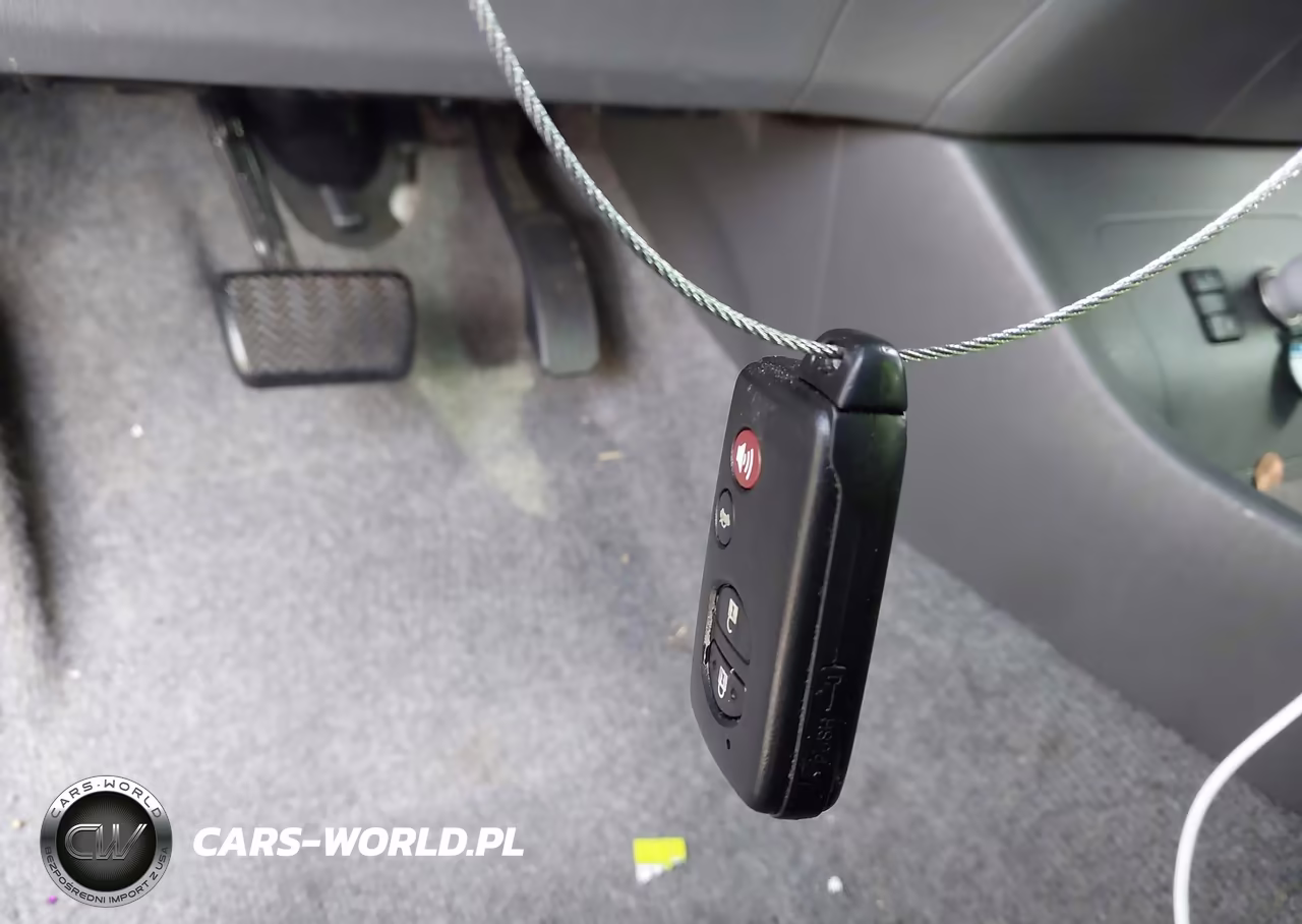2011 Toyota Prius Four VIN:JTDKN3DU4B0314990 - 11