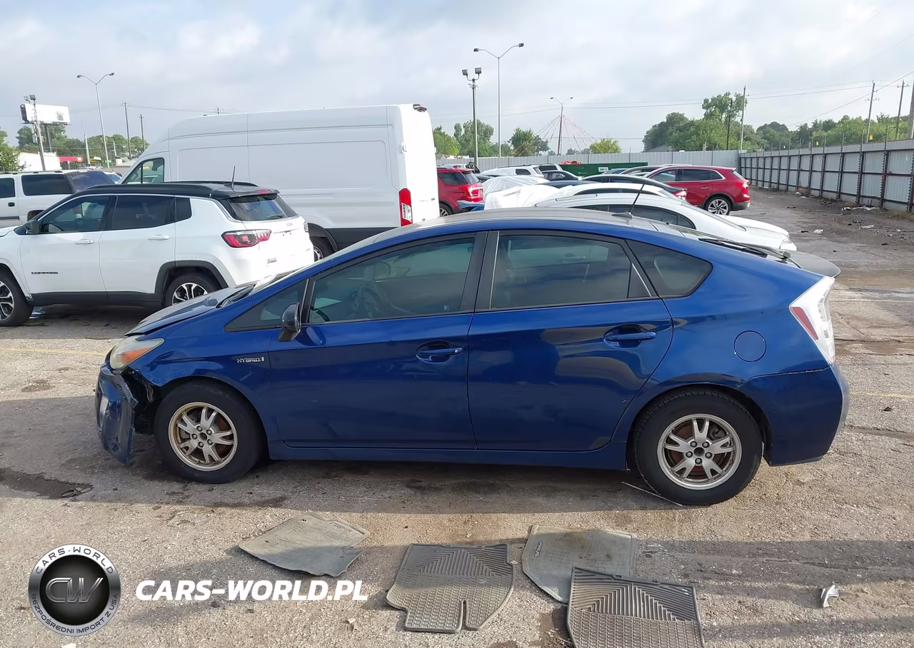 2011 Toyota Prius Four VIN:JTDKN3DU4B0314990 - 14