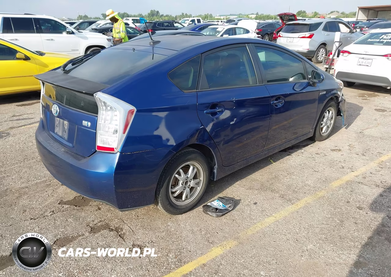 2011 Toyota Prius Four VIN:JTDKN3DU4B0314990 - 4