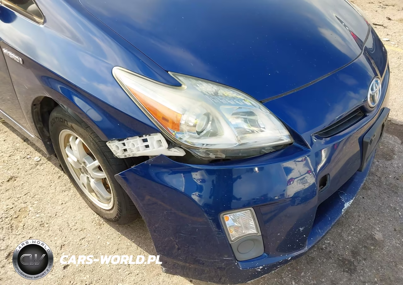 2011 Toyota Prius Four VIN:JTDKN3DU4B0314990 - 6