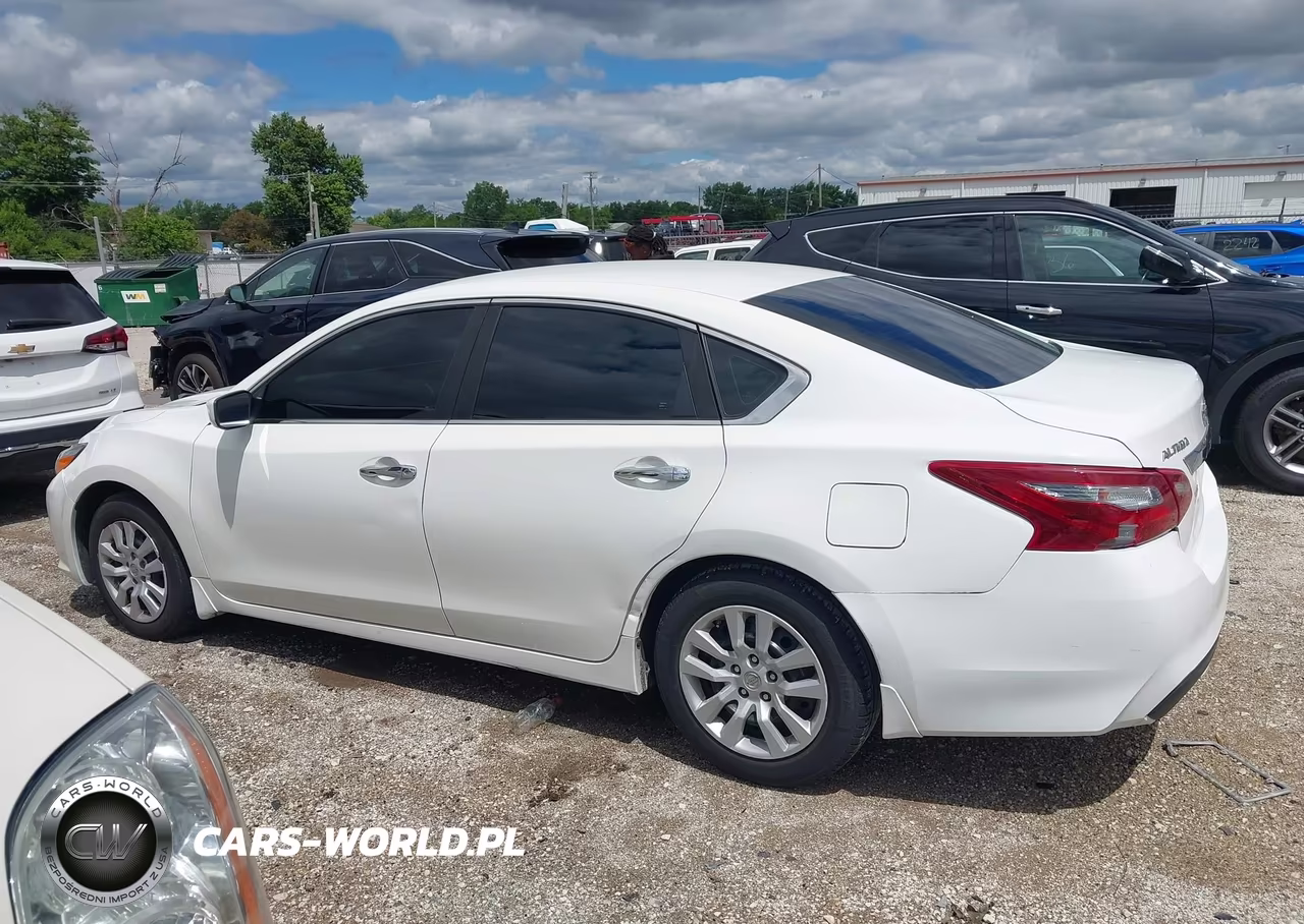 2018 Nissan Altima 2.5 S VIN:1N4AL3AP8JC107926 - 14