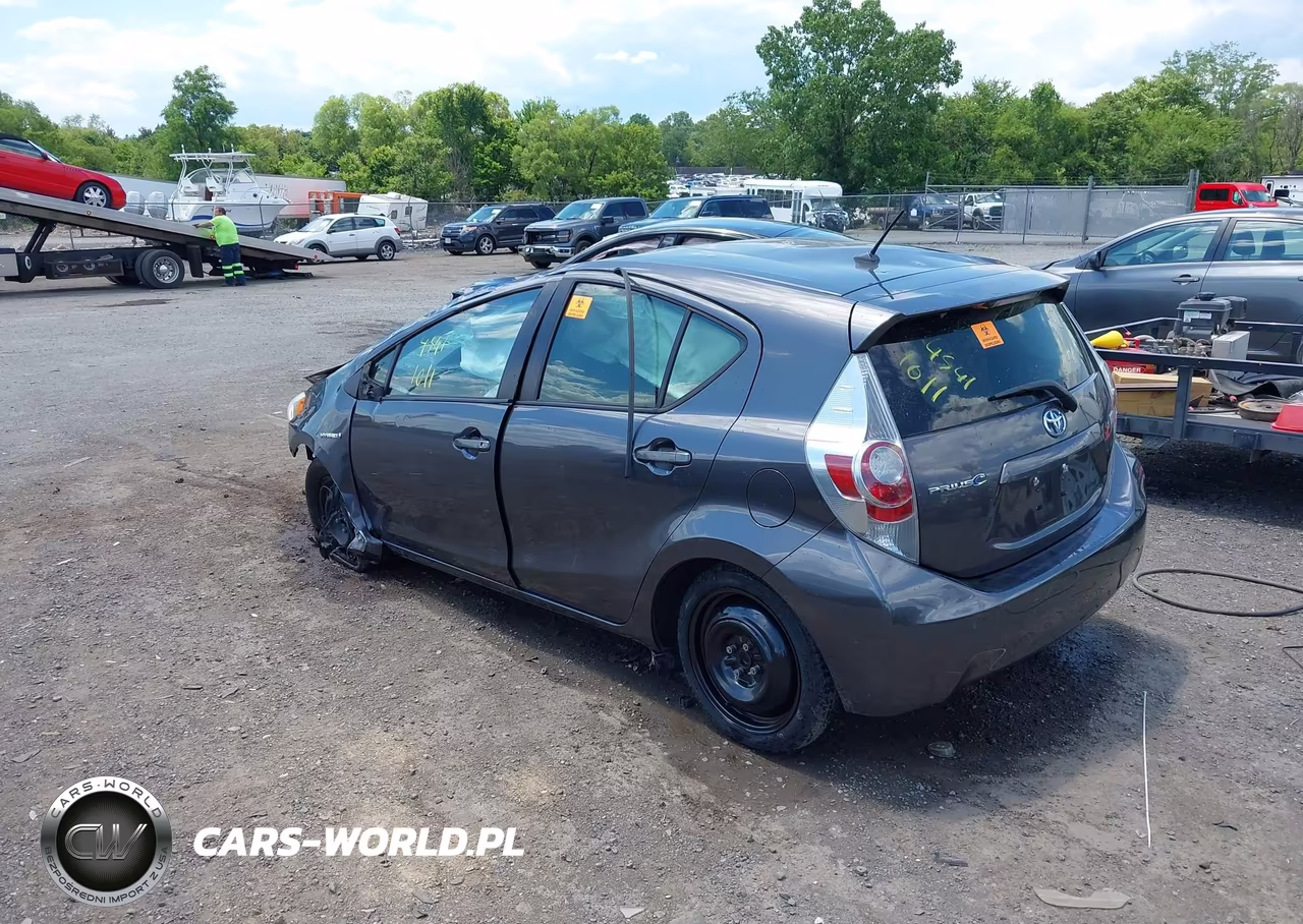 2012 Toyota Prius C Two VIN:JTDKDTB3XC1008630 - 3
