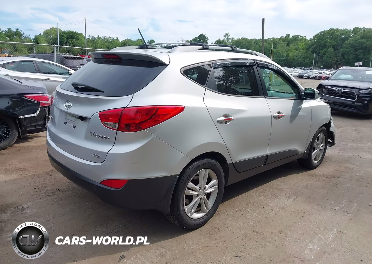 2013 Hyundai Tucson Gls VIN:KM8JUCAC4DU590992 - 4
