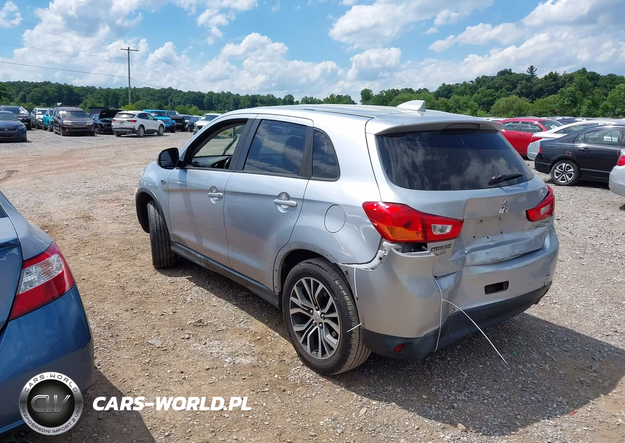 2017 Mitsubishi Outlander Sport 2.0 Le VIN:JA4AR3AU9HZ051463 - 3