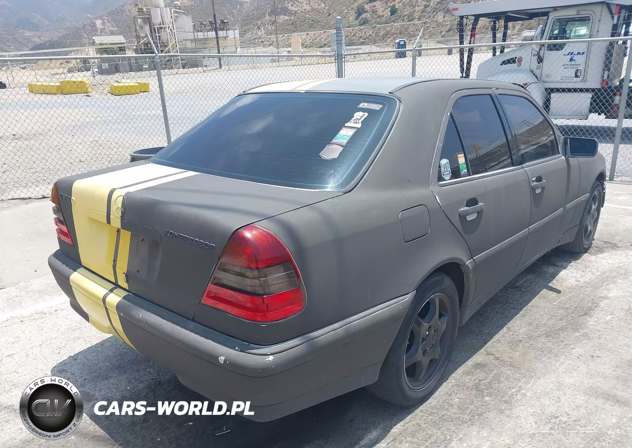 1999 Mercedes-Benz C 230 Kompressor VIN:WDBHA24G4XA758932 - 4