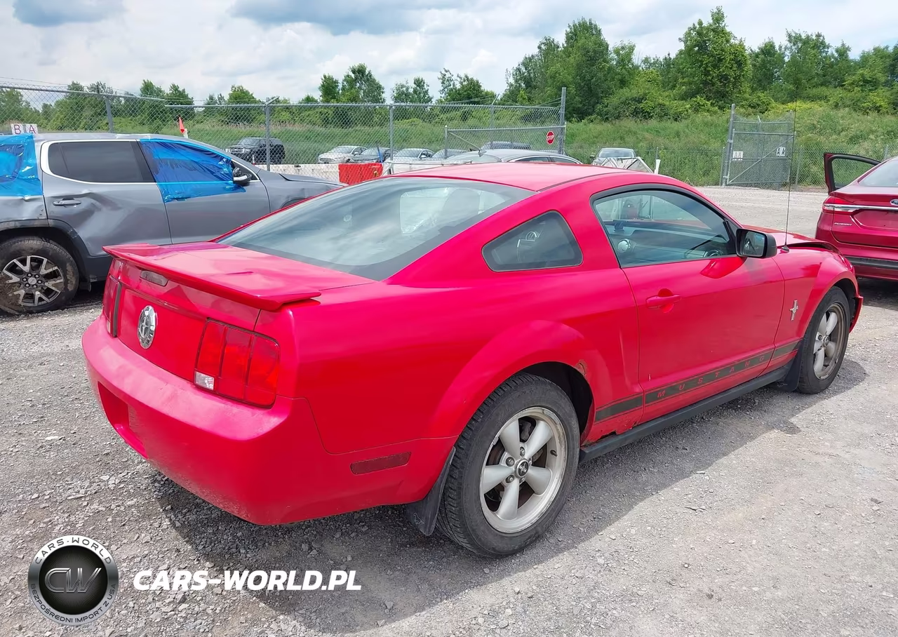 2007 Ford Mustang V6 Deluxe-V6 Premium VIN:1ZVFT80N575356790 - 4