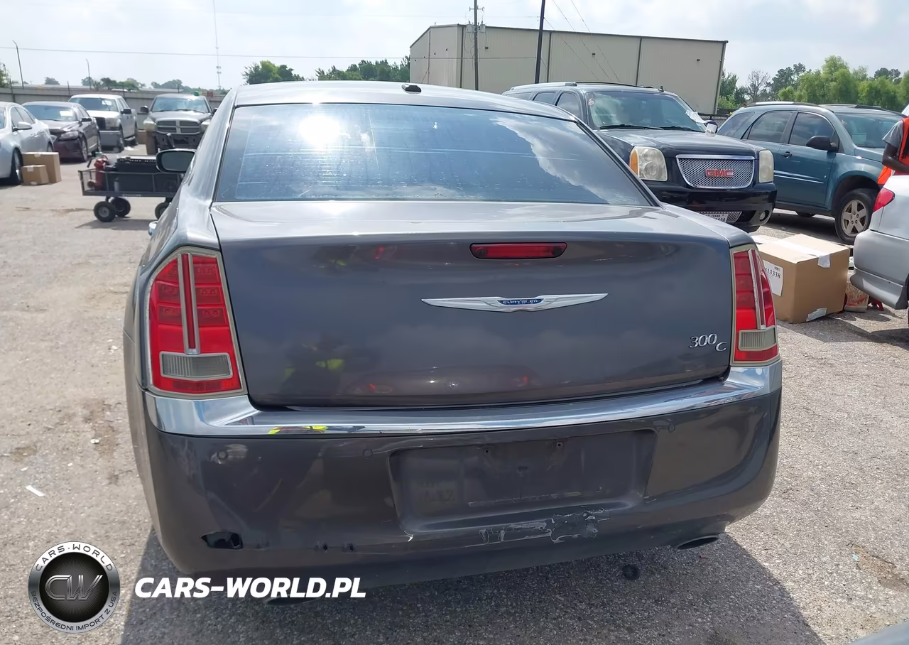 2014 Chrysler 300C VIN:2C3CCAEG1EH377556 - 16
