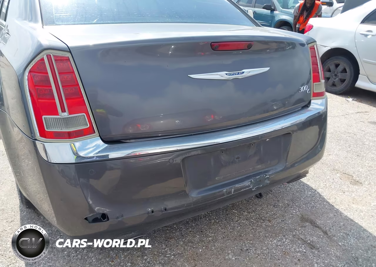 2014 Chrysler 300C VIN:2C3CCAEG1EH377556 - 18