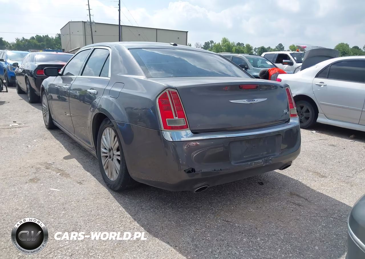 2014 Chrysler 300C VIN:2C3CCAEG1EH377556 - 3