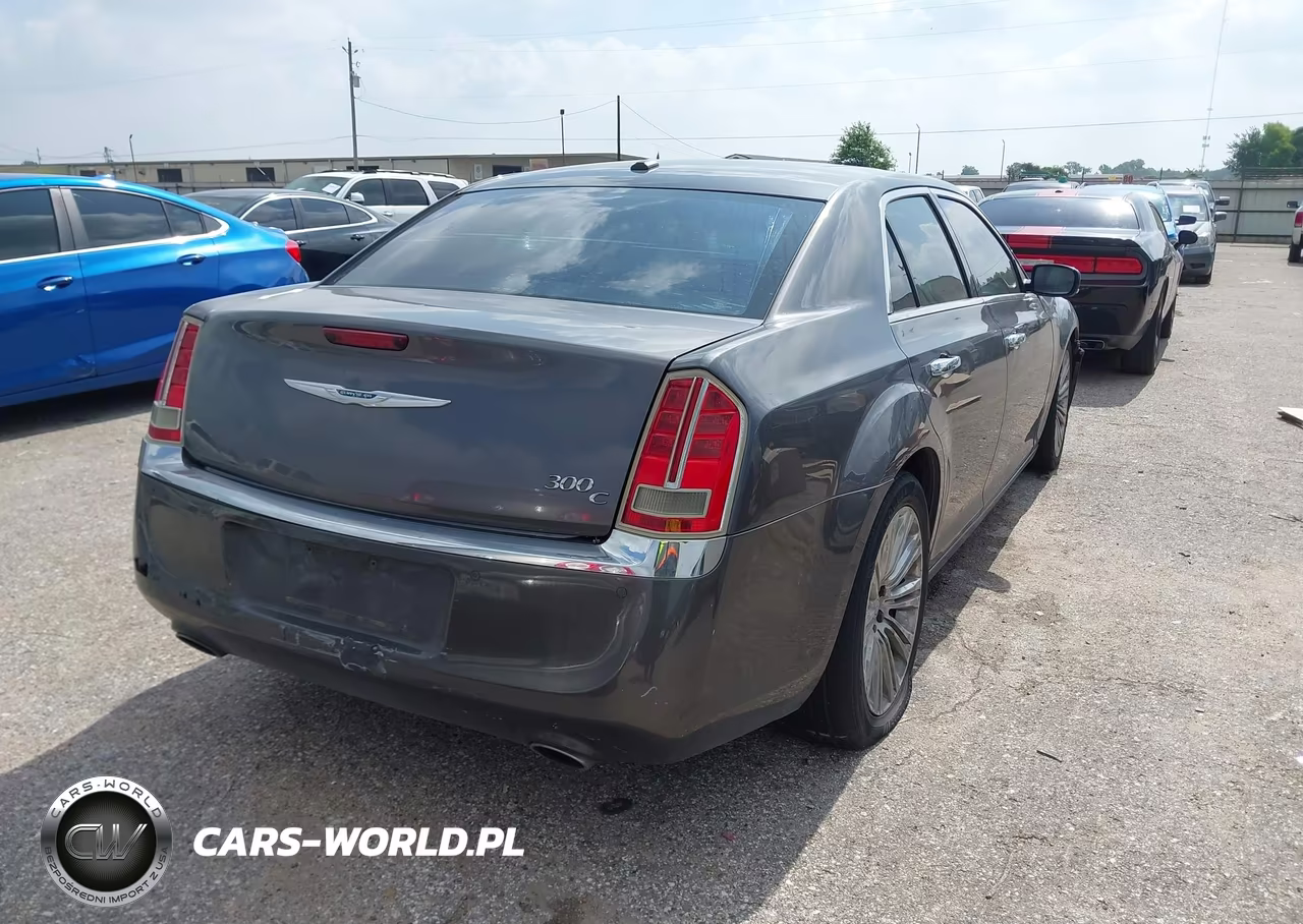 2014 Chrysler 300C VIN:2C3CCAEG1EH377556 - 4