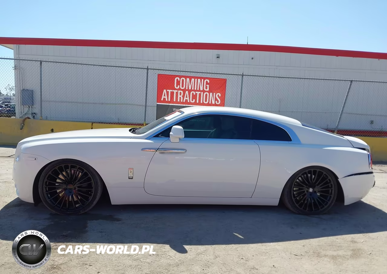 2014 Rolls-Royce Wraith VIN:SCA665C56EUX84477 - 14