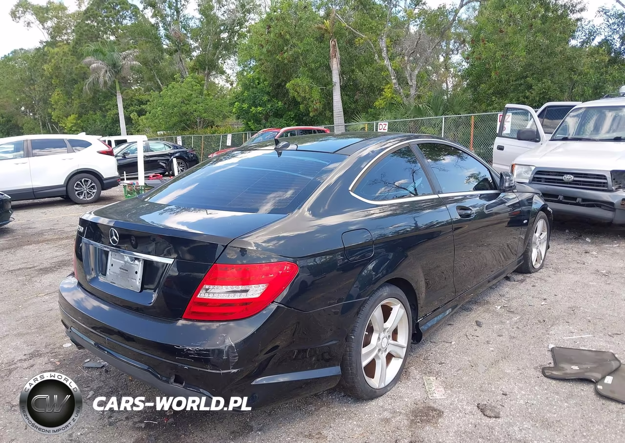 2012 Mercedes-Benz C 250 VIN:WDDGJ4HB7CF764332 - 12
