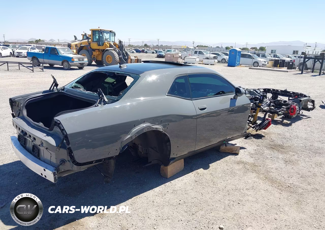 2018 Dodge Challenger VIN:2C3CDZH91JH102238 - 4