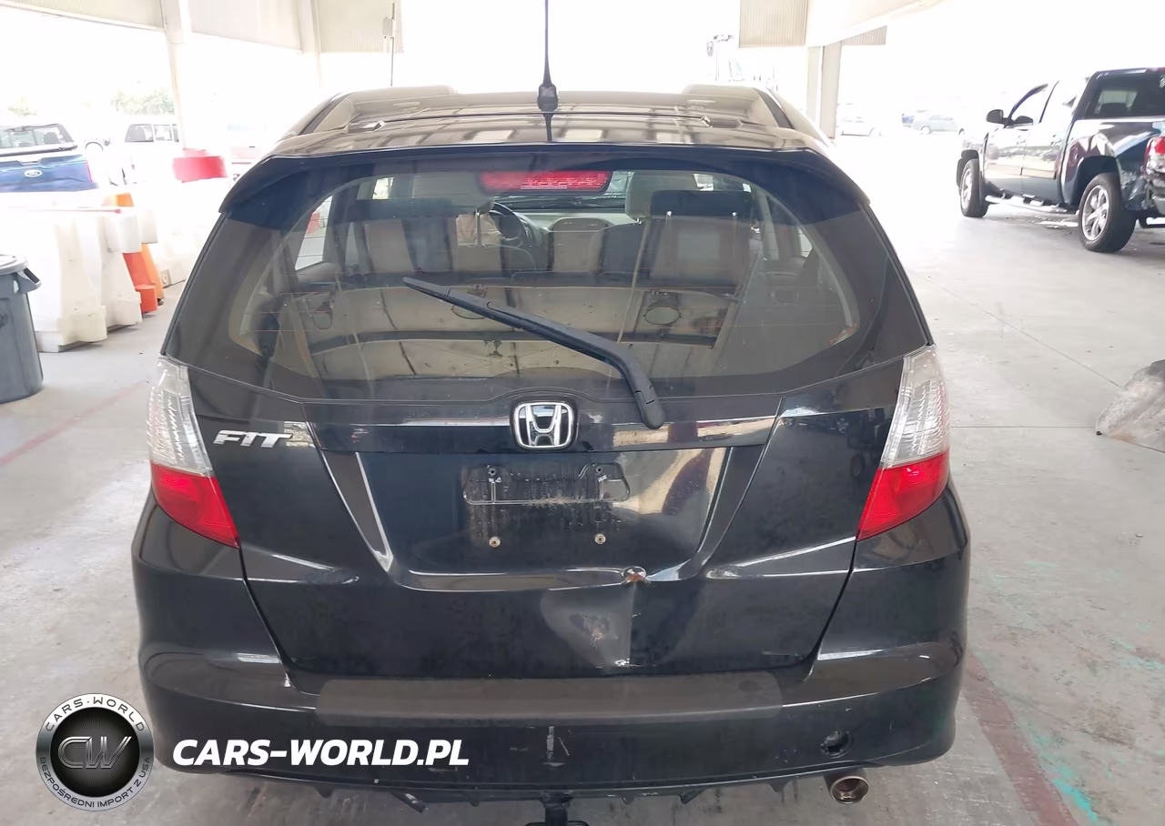 2013 Honda Fit Sport VIN:JHMGE8H59DC029028 - 16
