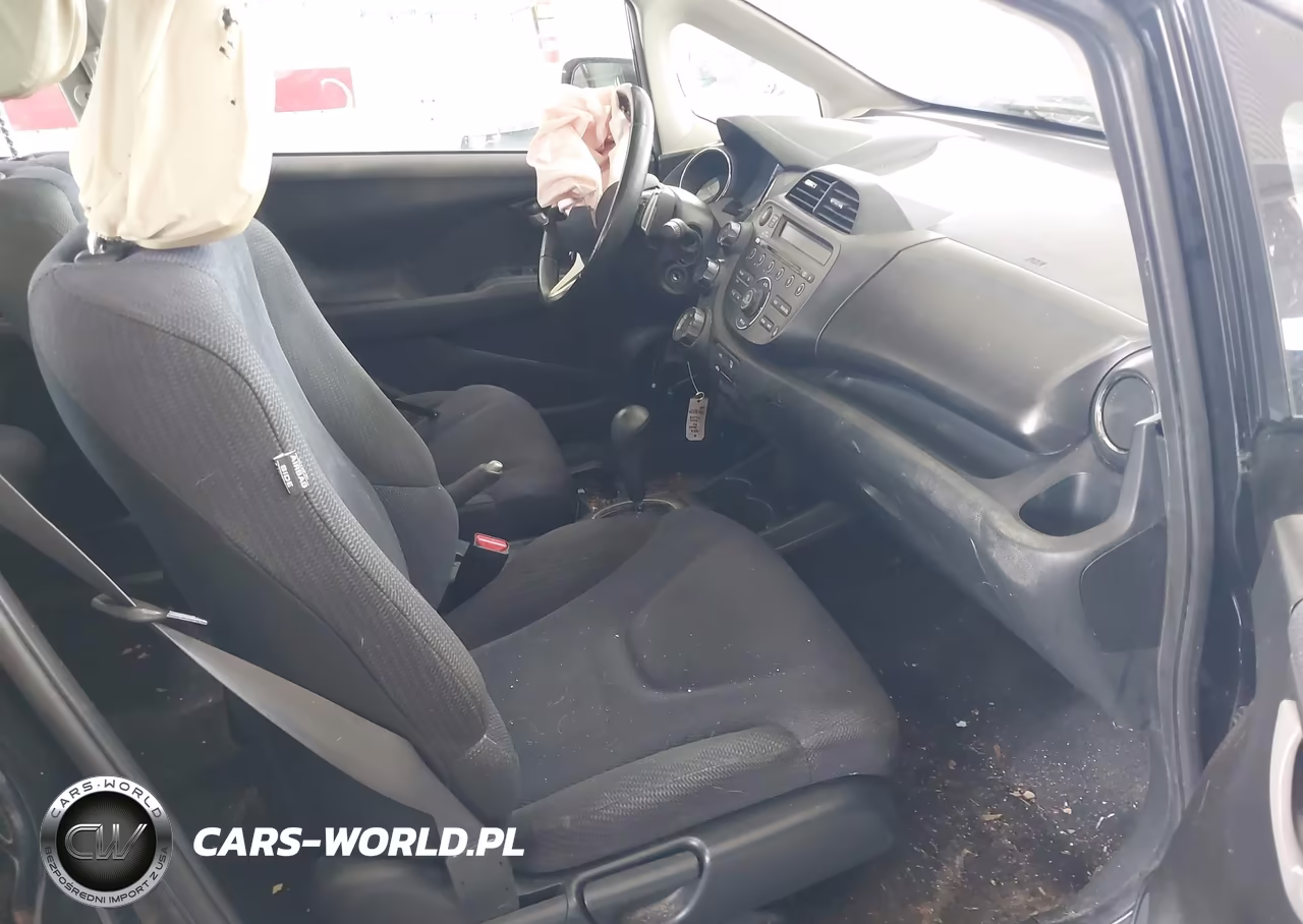 2013 Honda Fit Sport VIN:JHMGE8H59DC029028 - 5