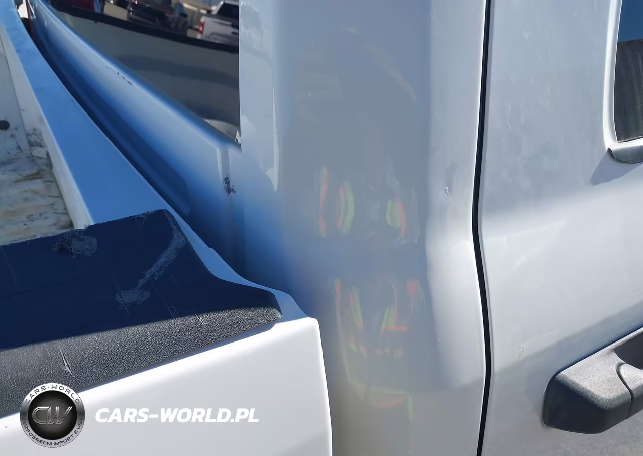 2021 Ram 1500 Classic VIN:3C6RR7KG8MG664085 - 12