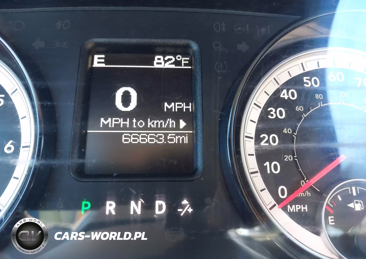 2021 Ram 1500 Classic VIN:3C6RR7KG8MG664085 - 18