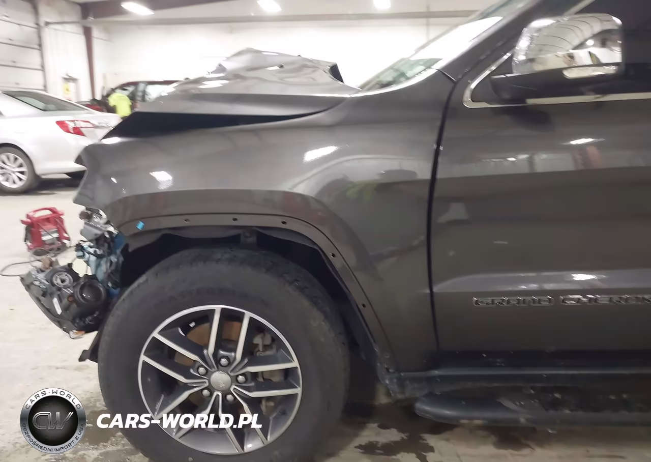 2018 Jeep Grand Cherokee Limited 4X4 VIN:1C4RJFBG8JC347562 - 19