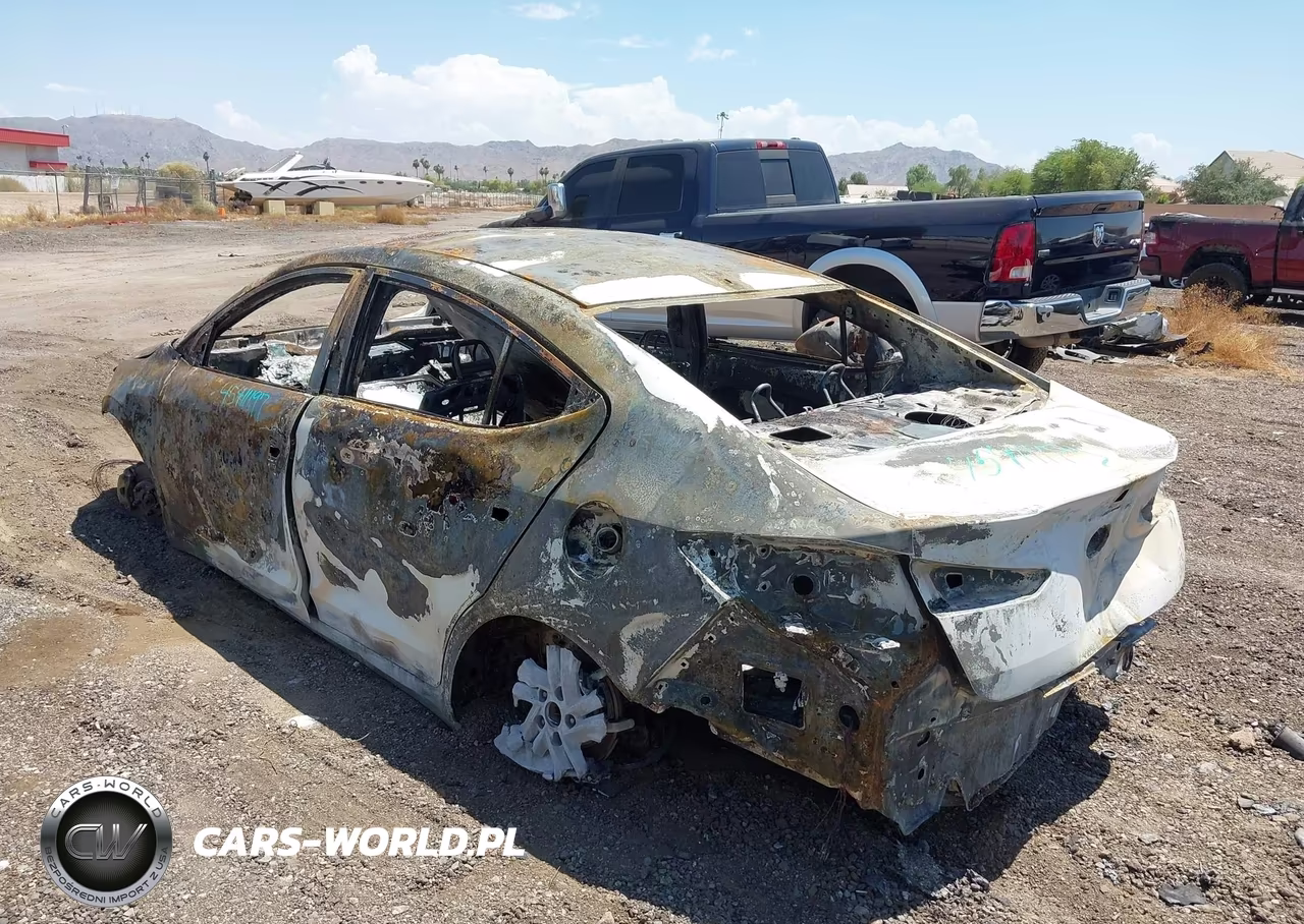 2020 Hyundai Elantra Sel VIN:KMHD84LF6LU106091 - 3