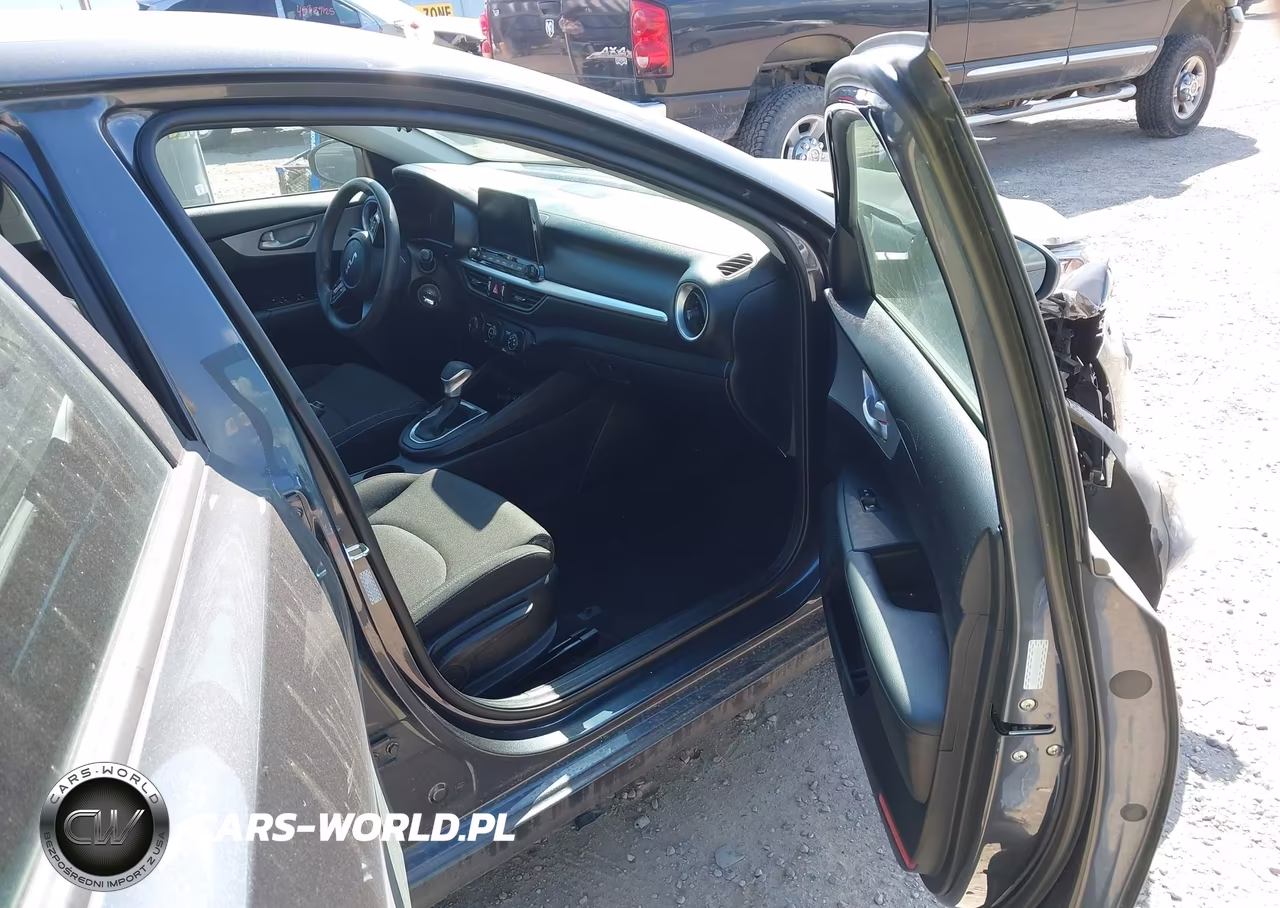 2024 Kia Forte Lxs VIN:3KPF24AD4RE781252 - 5