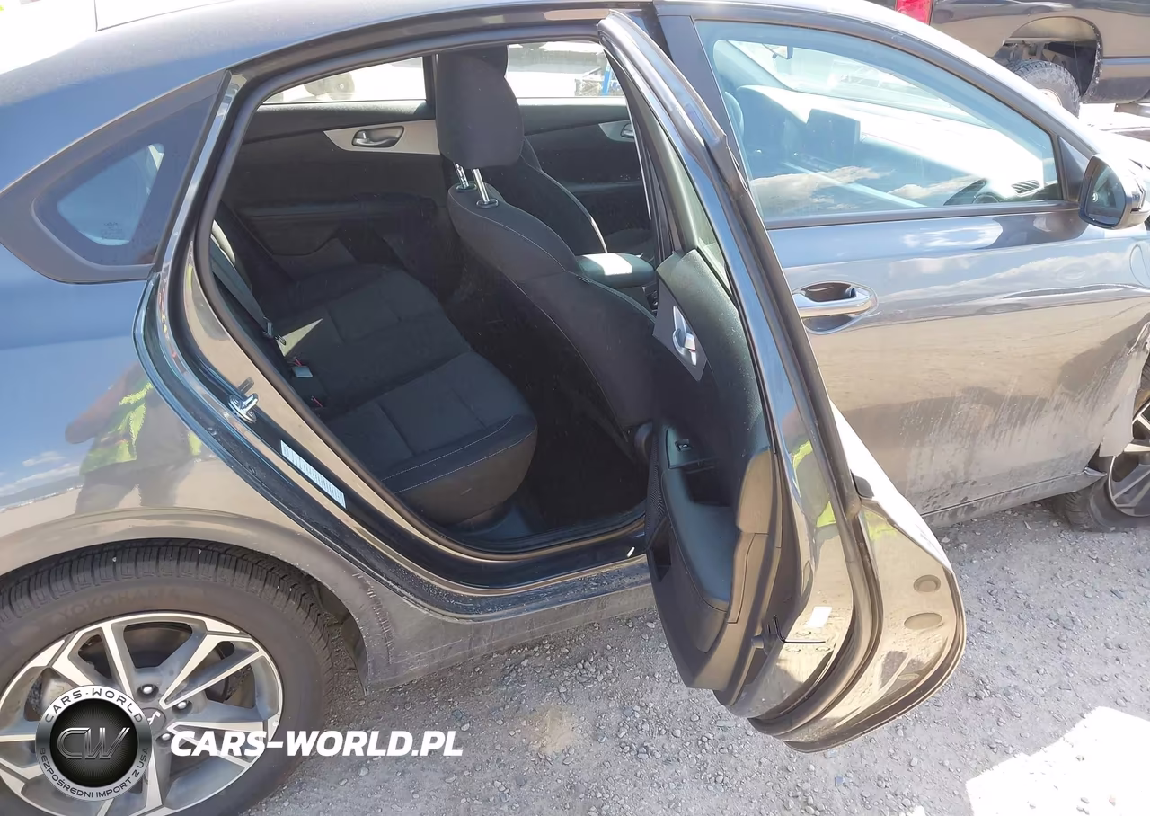 2024 Kia Forte Lxs VIN:3KPF24AD4RE781252 - 8