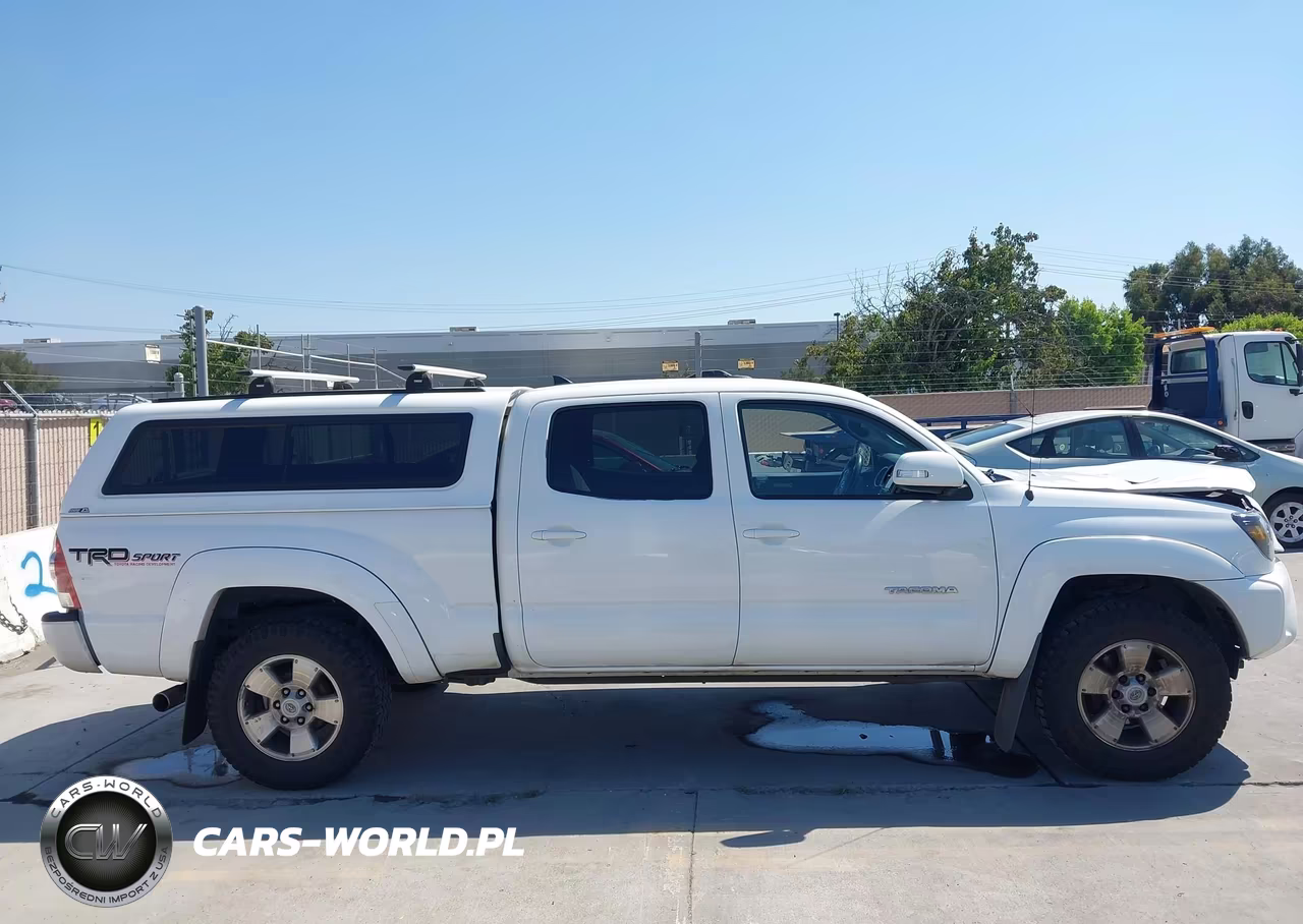 2015 Toyota Tacoma Prerunner V6 VIN:3TMKU4HN4FM046327 - 13