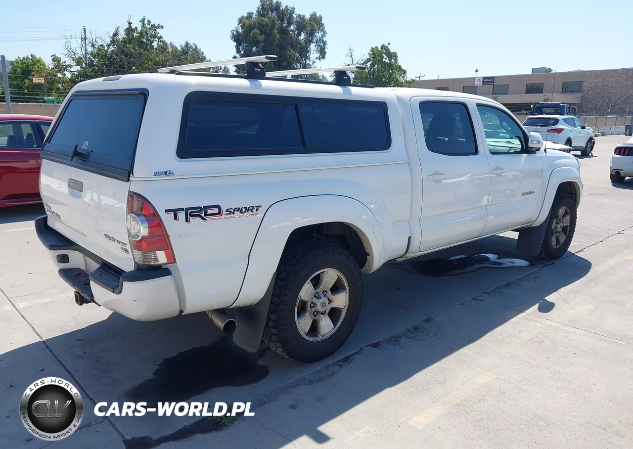 2015 Toyota Tacoma Prerunner V6 VIN:3TMKU4HN4FM046327 - 4