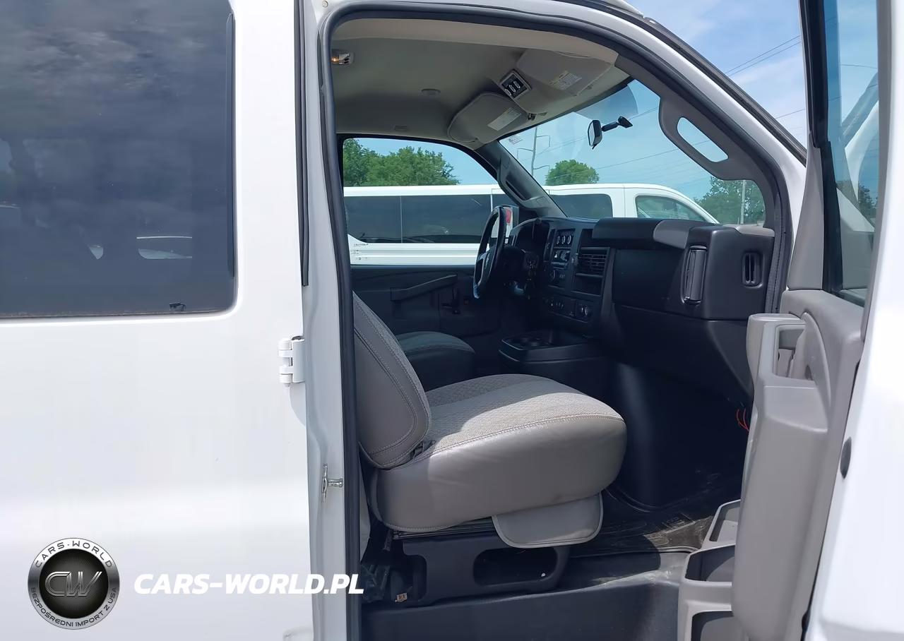 2016 Chevrolet Express 3500 Lt VIN:1GAZGPFG9G1316817 - 5