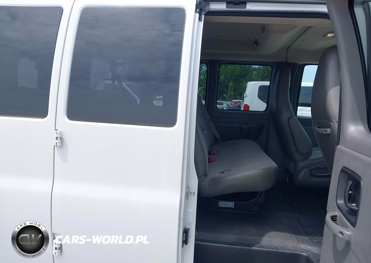 2016 Chevrolet Express 3500 Lt VIN:1GAZGPFG9G1316817 - 8