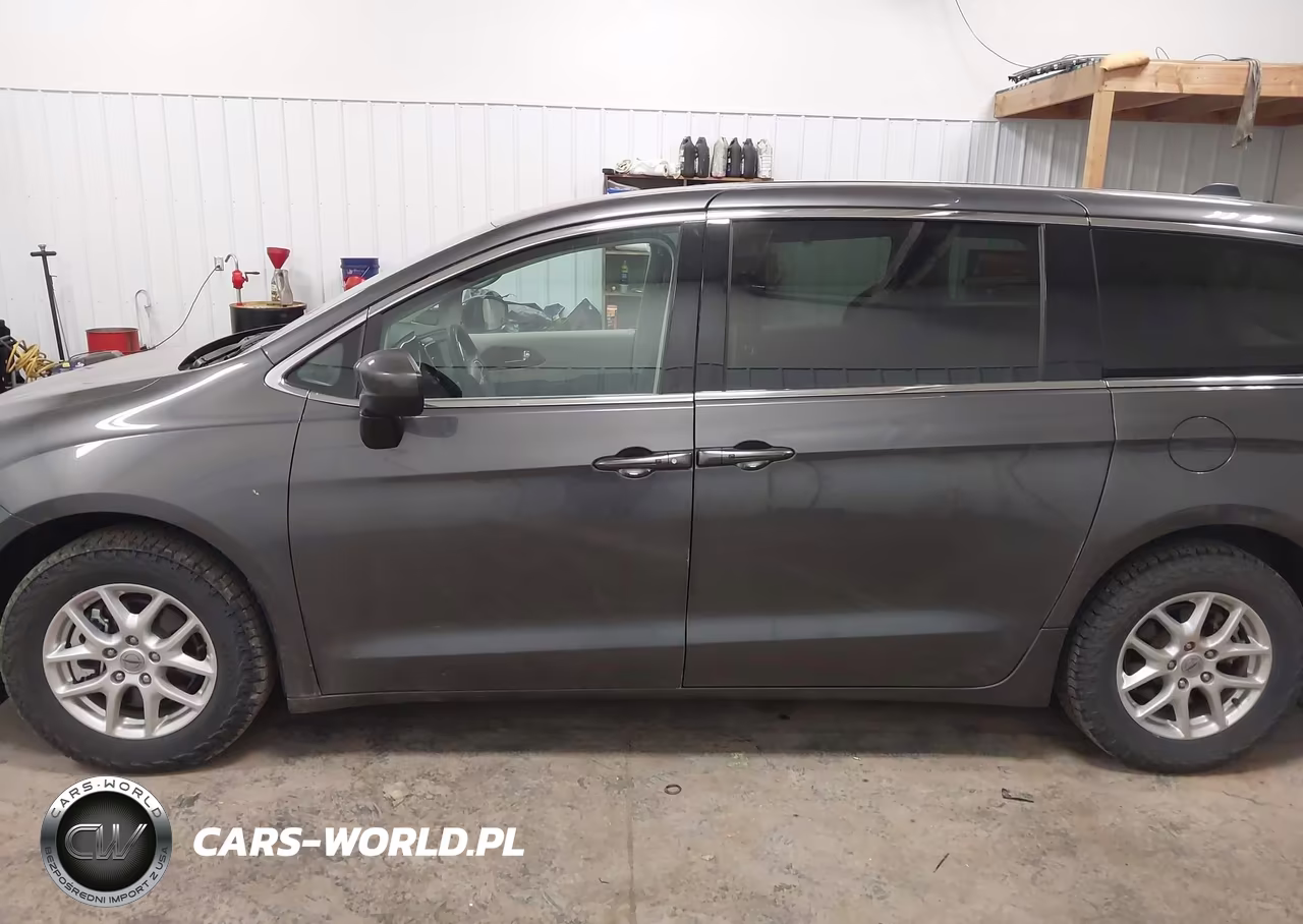 2022 Chrysler Voyager Lx VIN:2C4RC1CG6NR132402 - 14