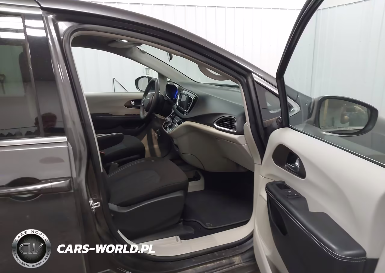 2022 Chrysler Voyager Lx VIN:2C4RC1CG6NR132402 - 5