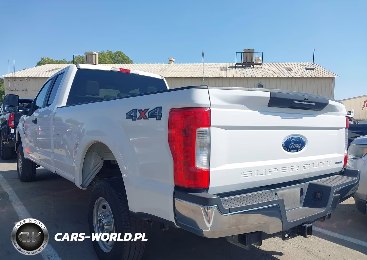 2018 Ford F-250 Lariat-Xl-Xlt VIN:1FT7X2B67JEC84139 - 3