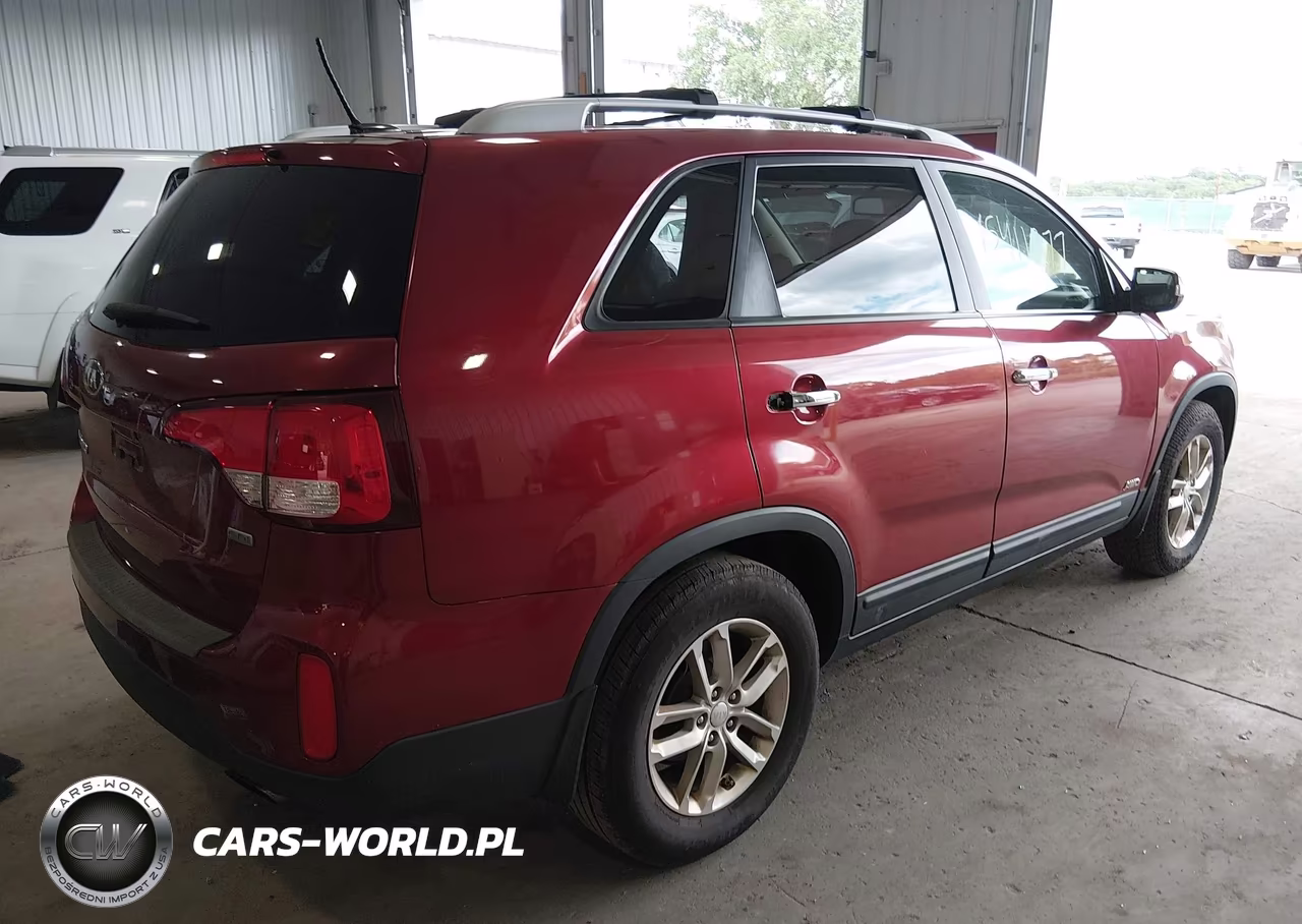 2015 Kia Sorento Lx VIN:5XYKTDA62FG562883 - 4