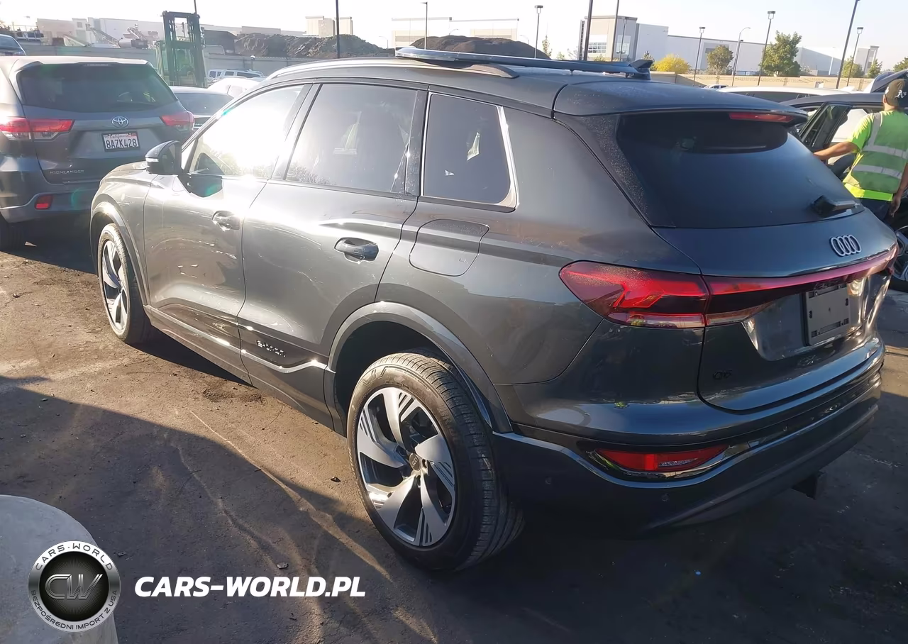 2025 Audi Q6 E-Tron Premium Plus Quattro VIN:WA124BGF9SA020127 - 3