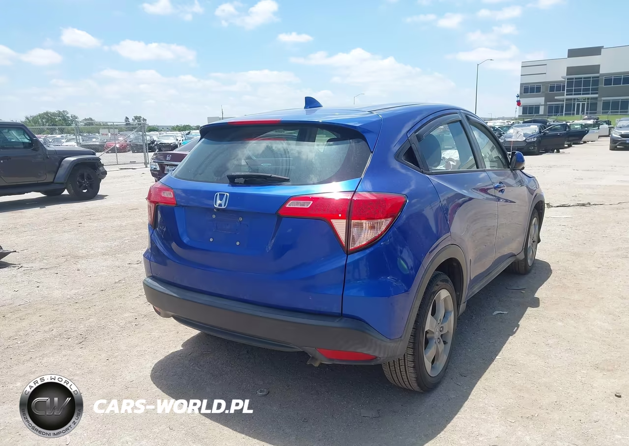 2018 Honda Hr-V Lx VIN:3CZRU5H33JM701714 - 4