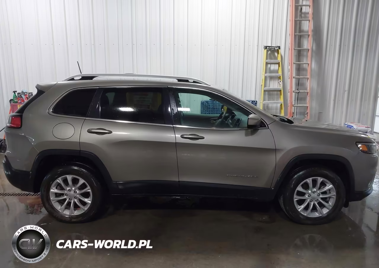 2019 Jeep Cherokee Latitude 4X4 VIN:1C4PJMCB9KD464089 - 16