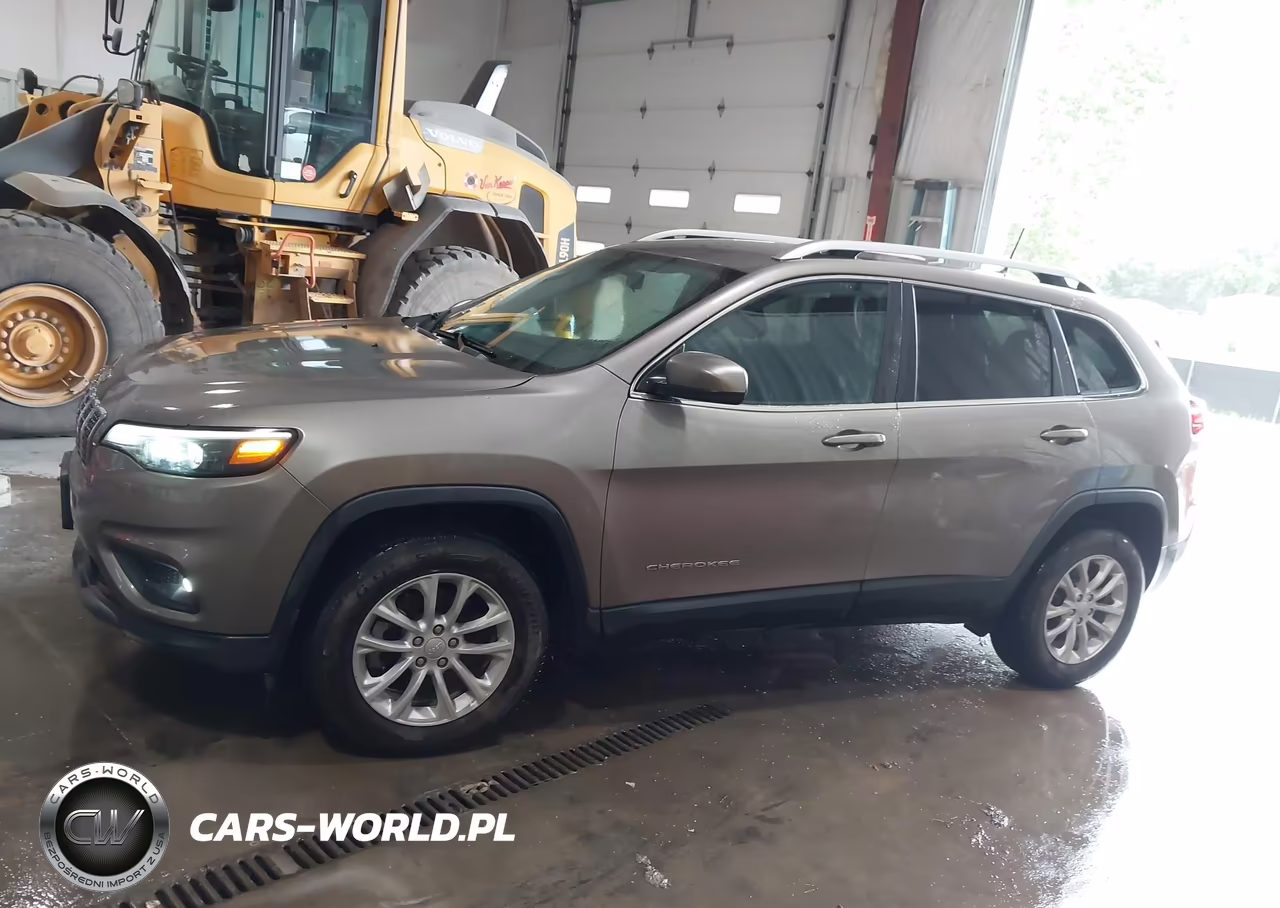 2019 Jeep Cherokee Latitude 4X4 VIN:1C4PJMCB9KD464089 - 17