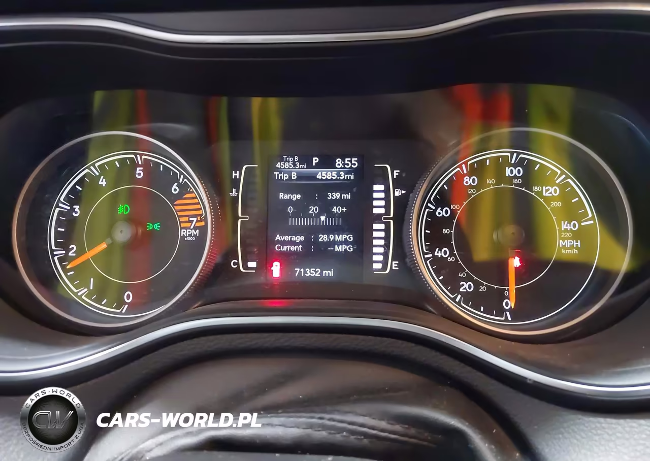 2019 Jeep Cherokee Latitude 4X4 VIN:1C4PJMCB9KD464089 - 7