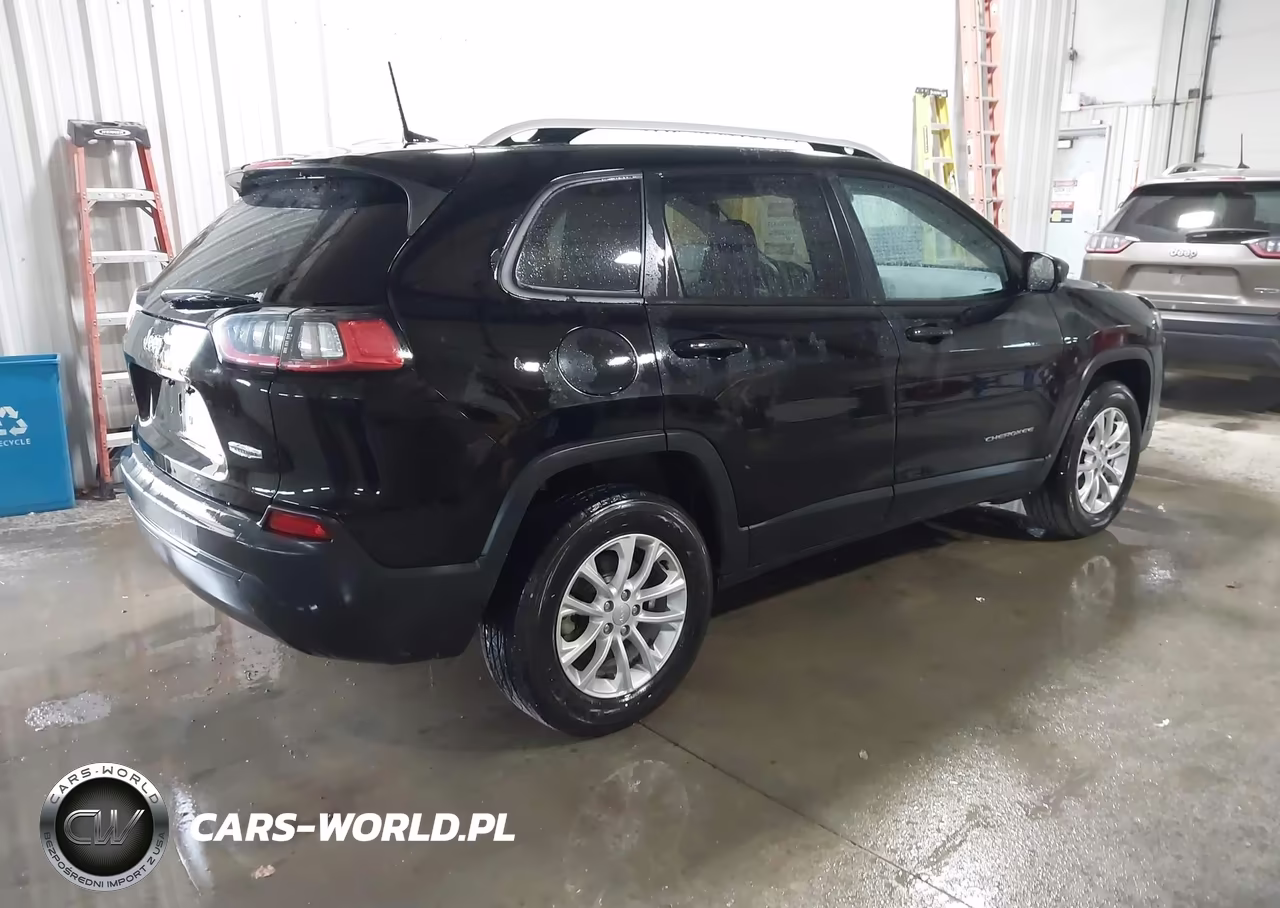 2021 Jeep Cherokee Latitude 4X4 VIN:1C4PJMCB2MD242755 - 4