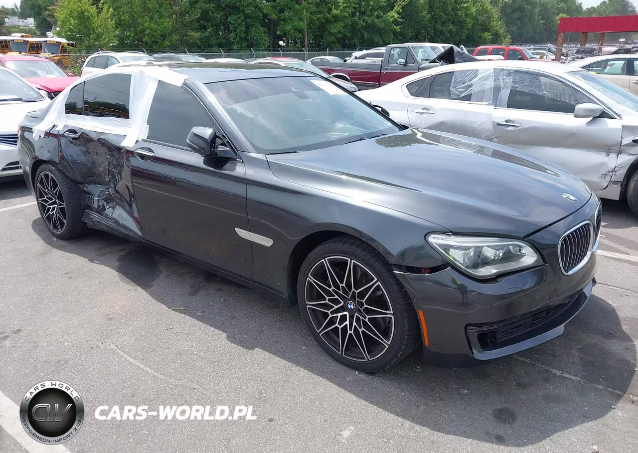 2015 BMW 750Li xDrive – zdjęcie 1 z 16