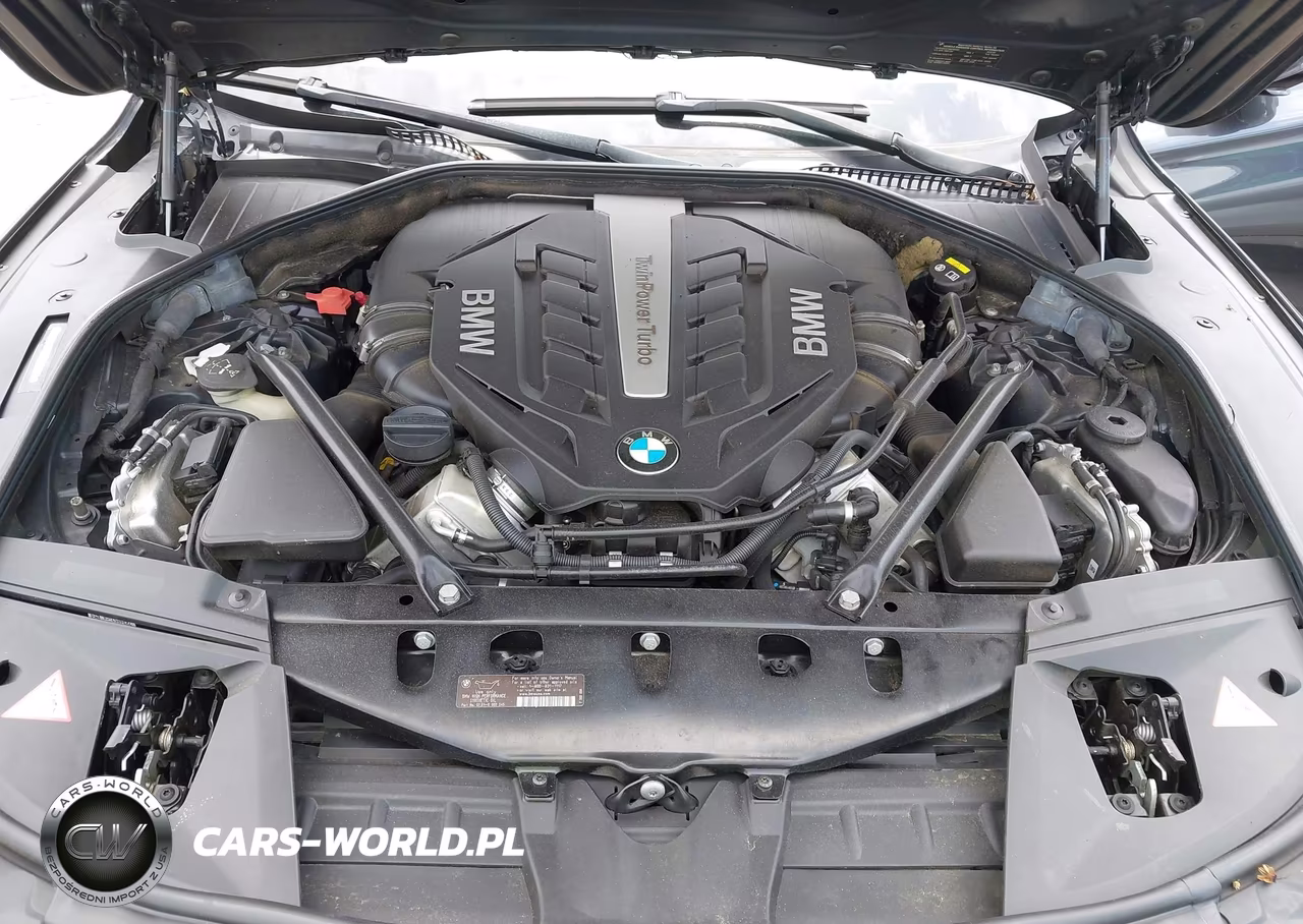 2015 BMW 750Li xDrive VIN:WBAYF8C5XFD655014 - 10