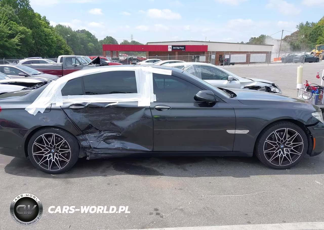 2015 BMW 750Li xDrive VIN:WBAYF8C5XFD655014 - 13